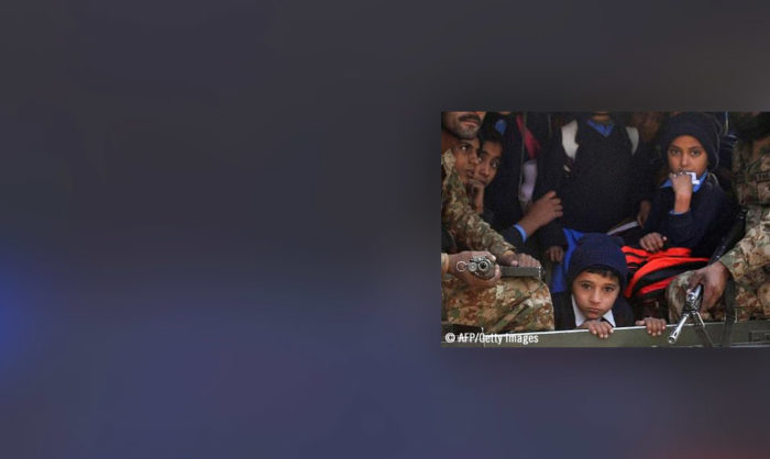 Ataque revoltante dos talibãs a escola demonstra a vulnerabilidade dos civis no Paquistão